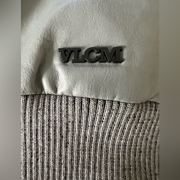 Volcom Hooded Grey Vegan Leather Jacket. Western Artwork Lining. Large - Picture 3 of 7